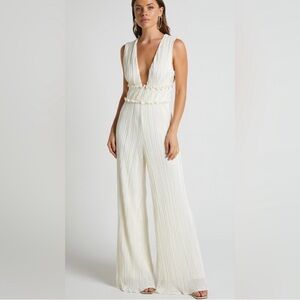 NWT Showpo Arminda Pleated Ivory Sleeveless wide leg plisse bridal Jumpsuit sz10